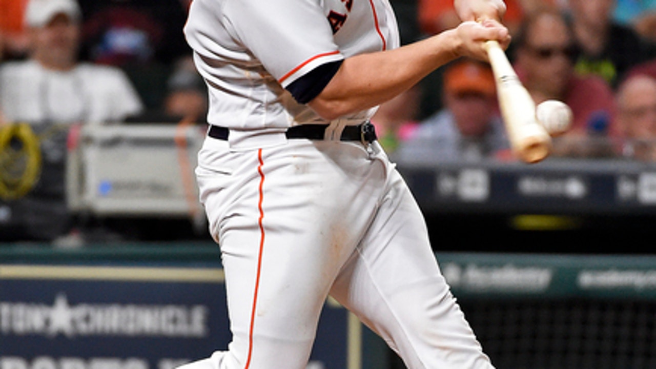 Gattis homers twice to lead Astros over Mariners, 6-2 (Jul 18, 2017)